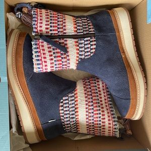 Toms Makenna Boots Women’s 7.5